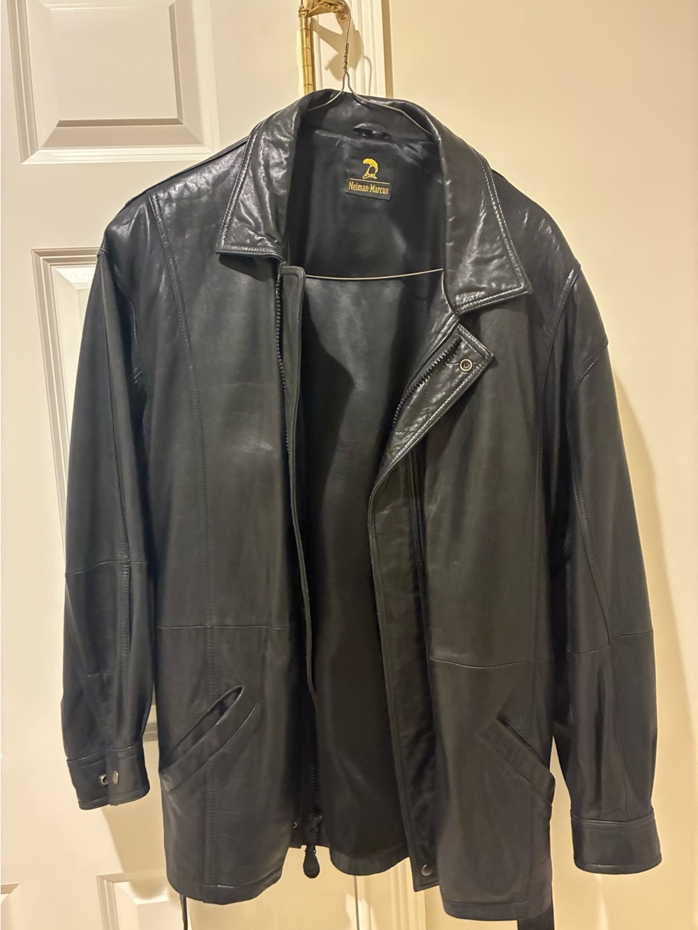 Vintage Neiman Marcus Men’s/Unisex Black Leather Belted Moto Coat – Size L